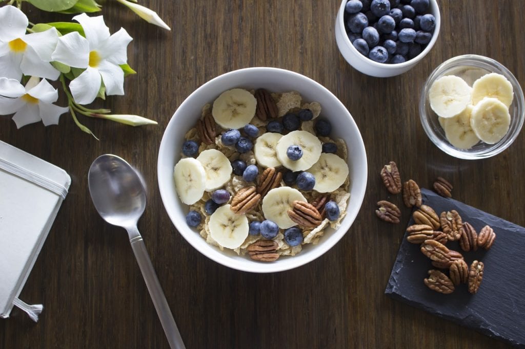 4 Ways to Trick Your Brain into Eating Healthy